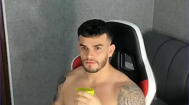 Ricardogo19 online show from March 10, 9:40 pm