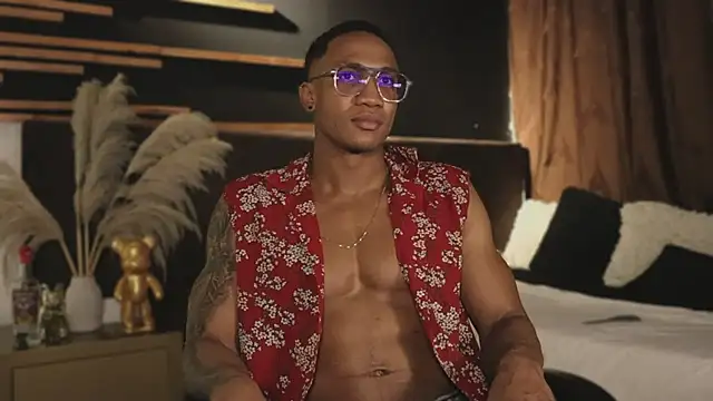 Logan Varela online show from January 25, 11:54 pm