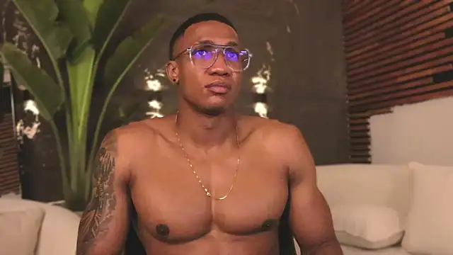 Logan Varela online show from February 25, 8:09 pm