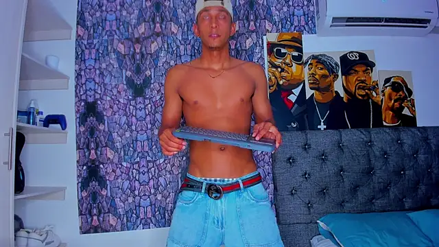 dominic smith  online show from February 6, 1:05 am