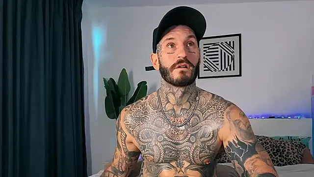 lucas-wilder online show from May 7, 5:07 am