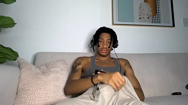 Skinnyblackman online show from December 2, 5:43 am