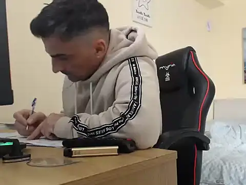 amydamarw online show from February 20, 10:50 am