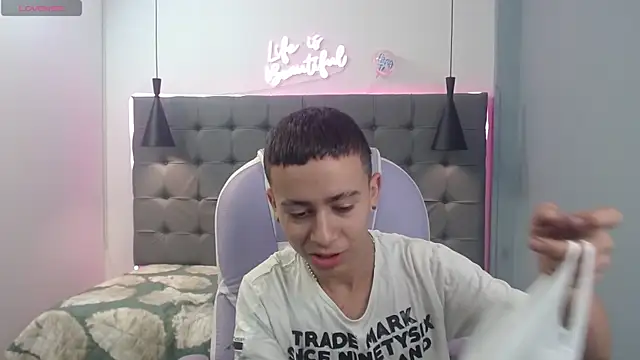 Xavii18 online show from March 11, 1:01 pm