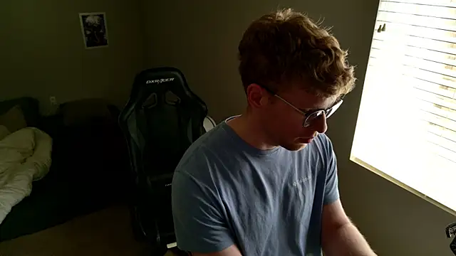 BlueEyedTallGuy94 online show from July 6, 9:37 pm
