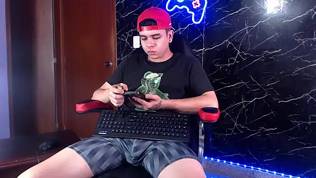 maty hardx online show from February 13, 9:41 am