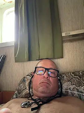 lam007 online show from June 13, 4:49 pm