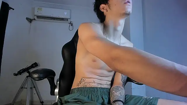 Snakebutterfly online show from September 19, 8:26 am