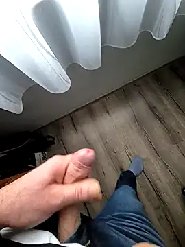 kisbiro77777 online show from January 10, 8:29 am