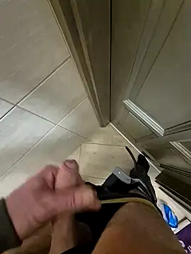 kisbiro77777 online show from February 17, 6:09 am