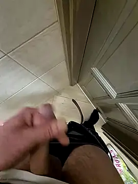 kisbiro77777 online show from January 6, 8:35 am