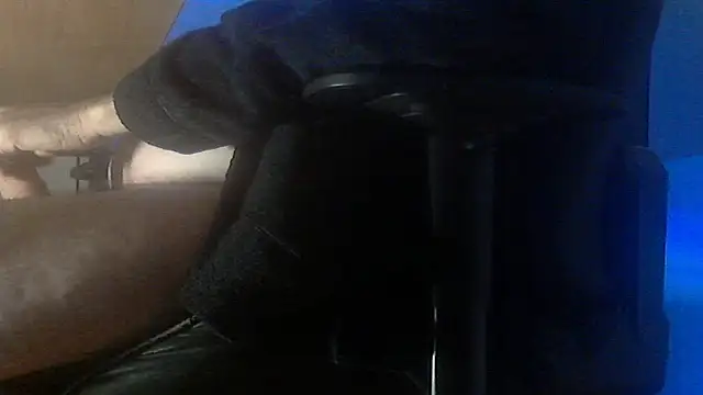 fanfancoquinFR online show from December 14, 8:49 pm