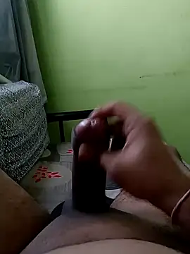 hornycharlie04 online show from January 25, 9:04 am