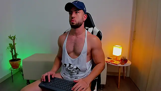 dafboy1 online show from December 4, 3:19 pm