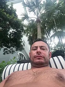 afro1986 online show from April 5, 7:21 pm