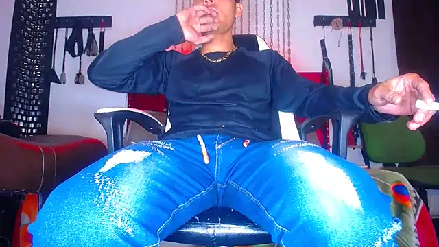 RandyAA D online show from December 4, 6:11 am