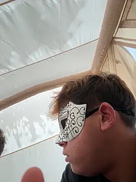 calleaaaa online show from October 22, 11:25 am