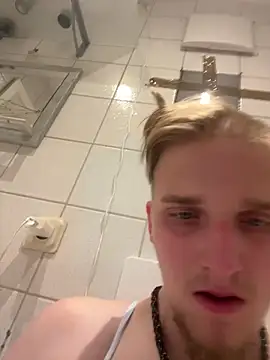 Michaela1222 online show from April 13, 9:21 am