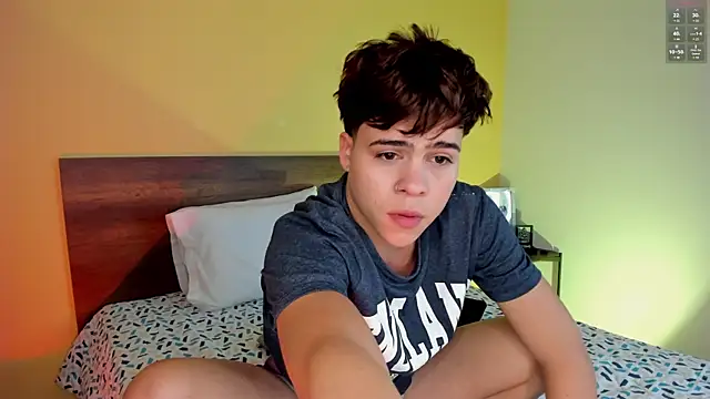 Snapshot of justinbiler chatting on February 23, 12:32 pm justinbiler online show from February 23, 12:32 pm