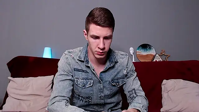 Chris Brien online show from February 9, 1:56 am