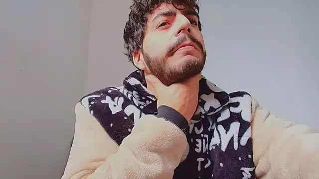 thomas gun online show from April 3, 1:52 pm