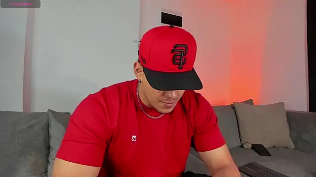 lucasanto  online show from December 22, 4:06 am