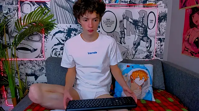 LukeSweet online show from April 10, 2:24 pm