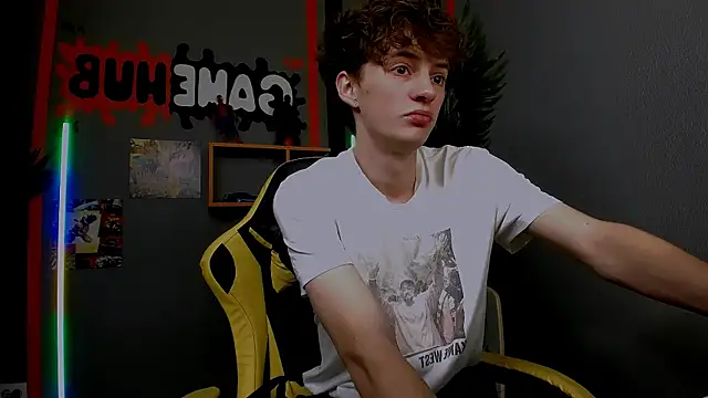 LukeSweet online show from December 2, 10:51 am