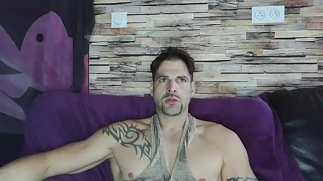 XxBigboybandxX online show from December 19, 1:29 pm