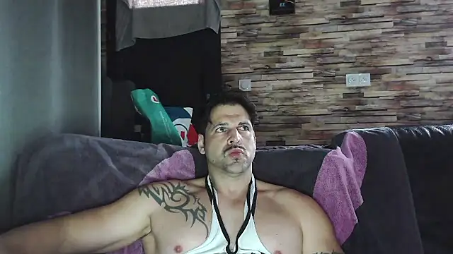 XxBigboybandxX online show from January 18, 4:20 pm