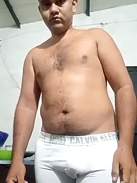 travieso2893 online show from September 28, 7:06 am