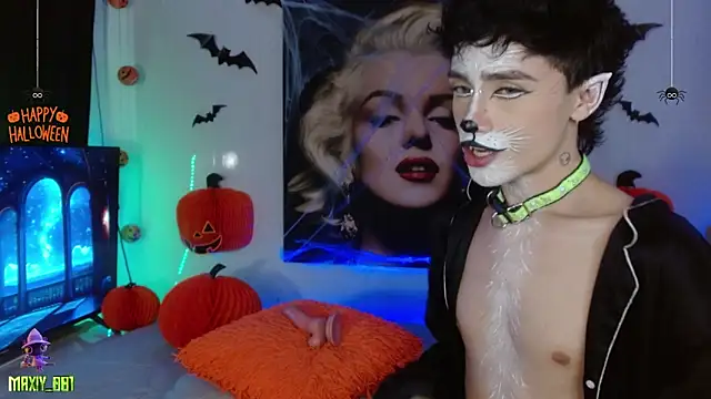 Snapshot of maxiy_001 chatting on October 21, 12:25 am maxiy 001 online show from October 21, 12:25 am