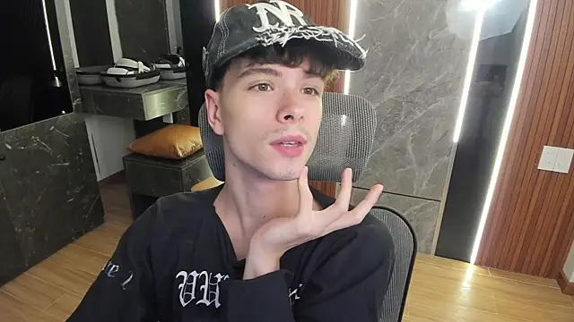 calvin love you online show from June 2, 5:14 pm