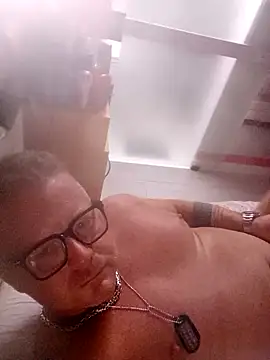 swingr online show from December 4, 12:30 am