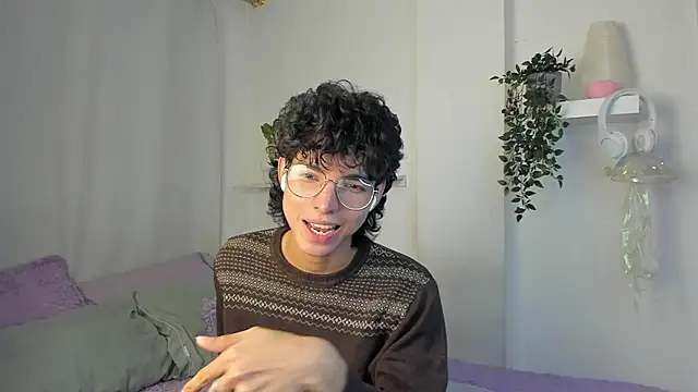 santy-kitty online show from February 17, 12:42 am