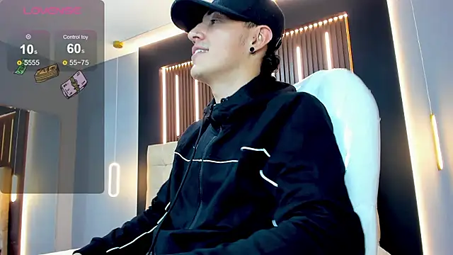 Lobo 17  online show from February 20, 6:19 am