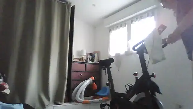 naturiste974 online show from May 19, 5:24 am