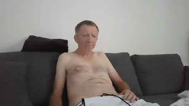 naturiste974 online show from May 27, 1:41 pm