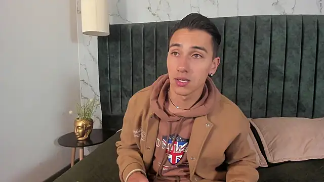 Andy Joy  online show from March 4, 12:01 pm