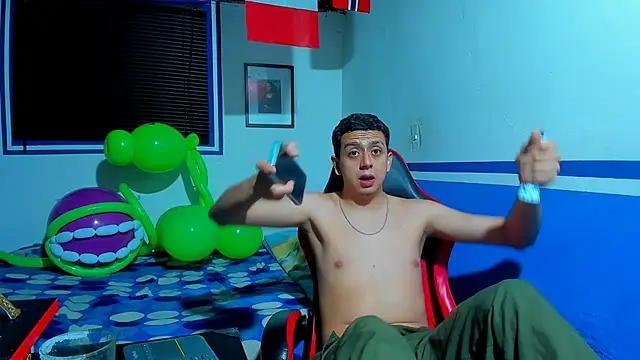 maxowens oficial online show from June 14, 10:12 pm