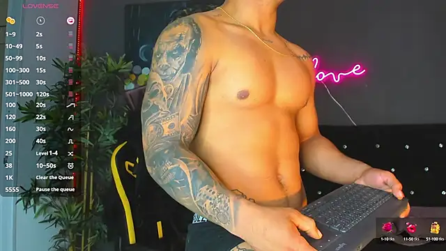 Snapshot of jordan_mayers02 chatting on February 12, 8:59 am jordan mayers02 online show from February 12, 8:59 am