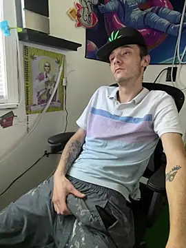 MrKingDick607 online show from June 12, 2:48 pm