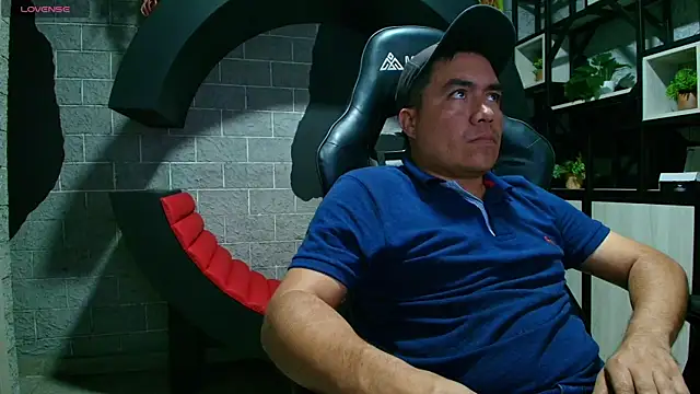 Snapshot of Jhonatan_Morales_S chatting on January 14, 11:48 pm Jhonatan Morales S online show from January 14, 11:48 pm