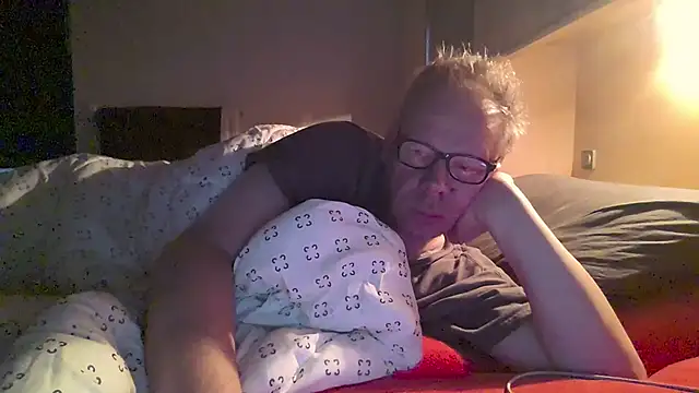 kinkyslet8 online show from October 31, 7:01 am