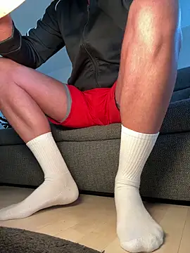 nikeaddicted2 online show from December 21, 8:55 am