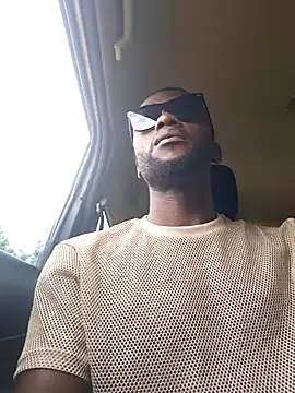 bull Giant online show from December 31, 2:14 pm