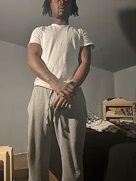 SluttyLyfe4L online show from April 9, 6:19 am