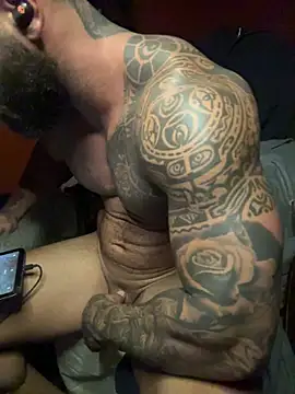 moody1996- online show from October 25, 11:28 pm