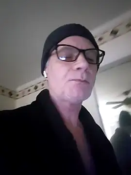 Hand69someguy online show from January 10, 6:40 am