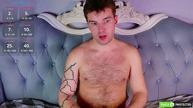 ArthurWhitee online show from April 15, 2:39 pm